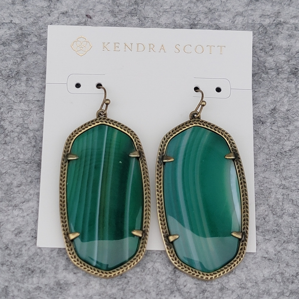 ❌SOLD ✨ Kendra Scott Green Banded Agate/Brass Danielle Earrings